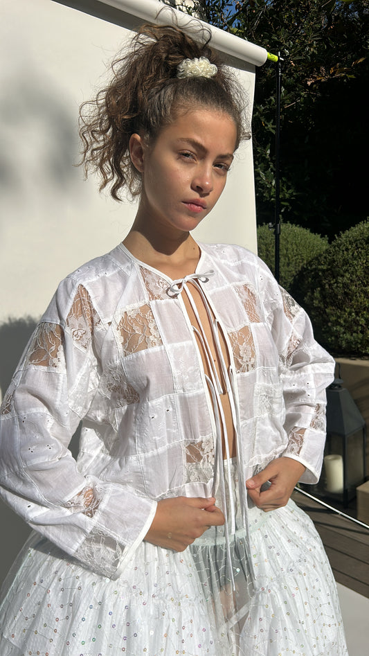 The Blossom Top - White Quilt